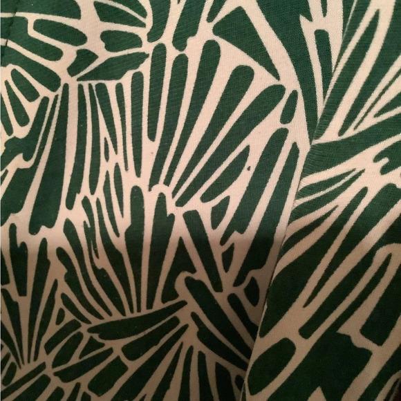 BCBGMAXAZARIA~GREEN & WHITE~WRAP DRESS~SIZE M - Picture 3 of 4